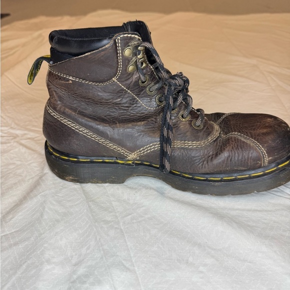 Dr. Martens Men's Brown Leather Boots - Picture 5 of 7